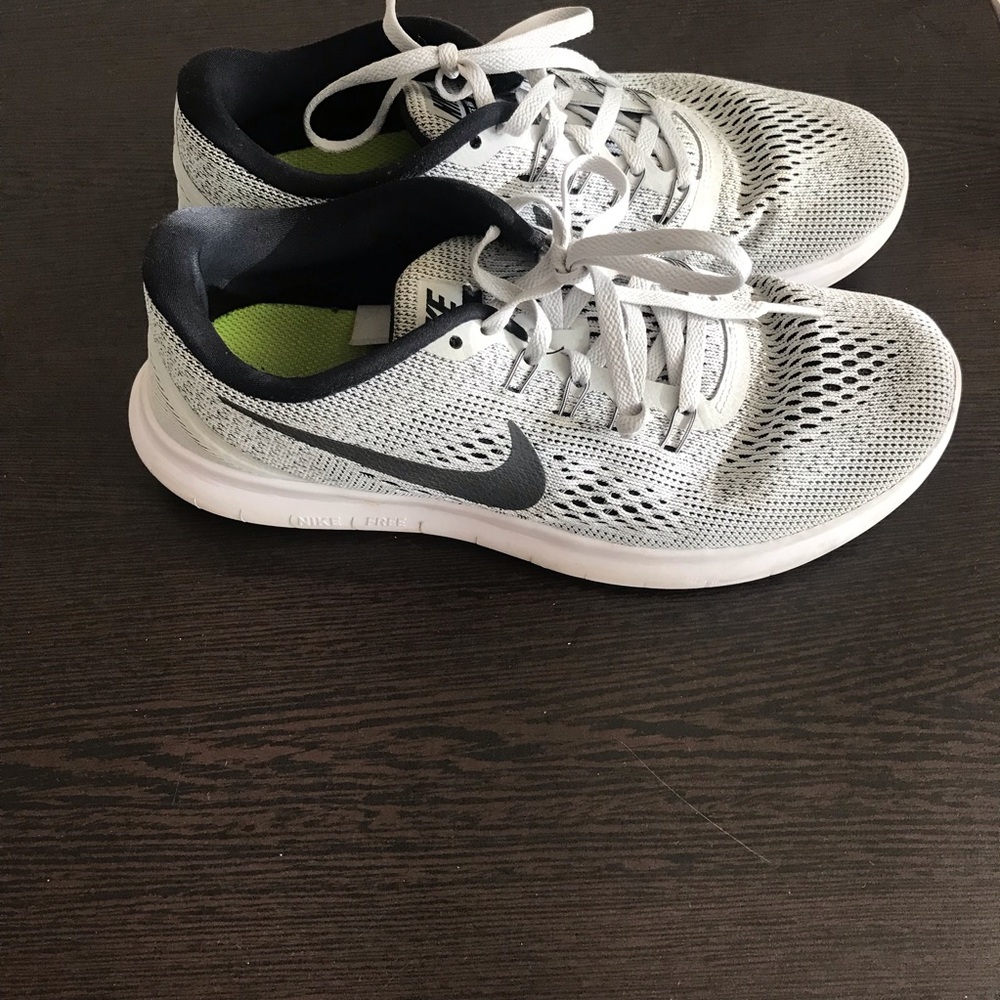 Brand new Nike free runs